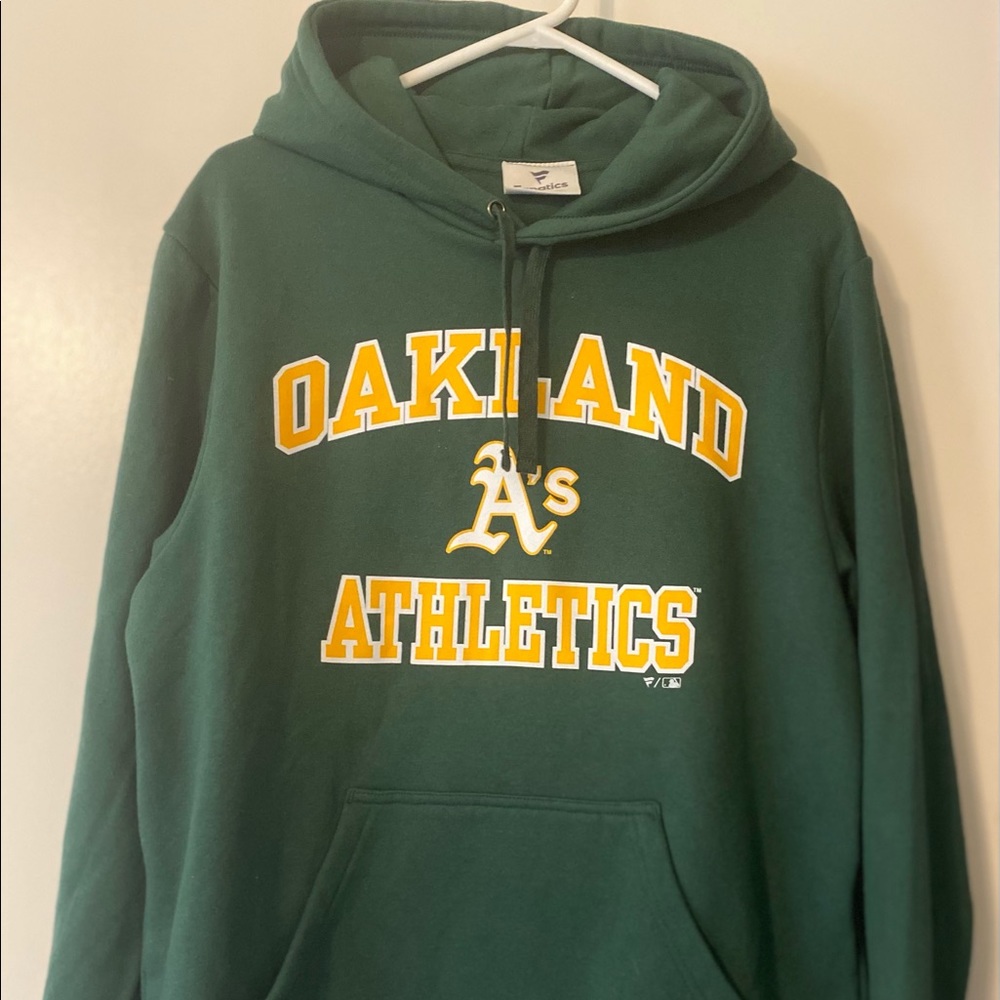 NWT Oakland A’s Hoodie Size L
